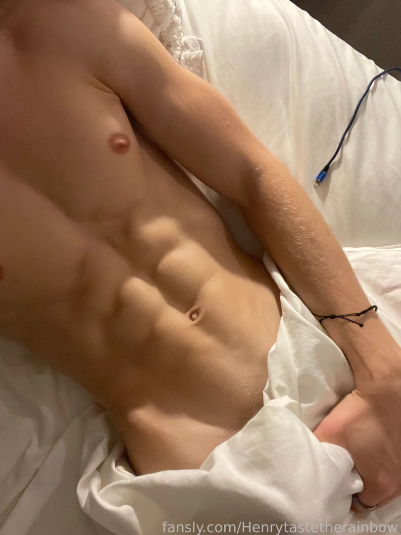henrytastetherainbow Onlyfans leaked photo 18451891 on Hotleaks.tv