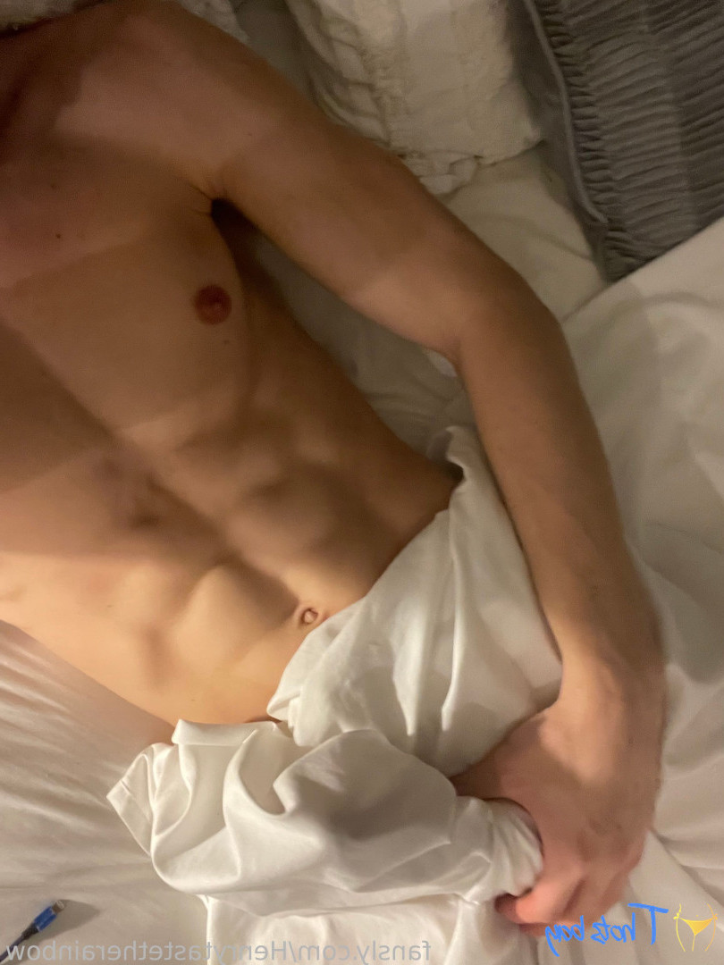 henrytastetherainbow Onlyfans leaked photo 18451893 on Hotleaks.tv