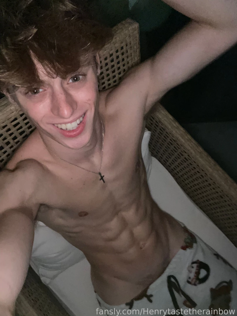 henrytastetherainbow Onlyfans leaked photo 18451937 on Hotleaks.tv
