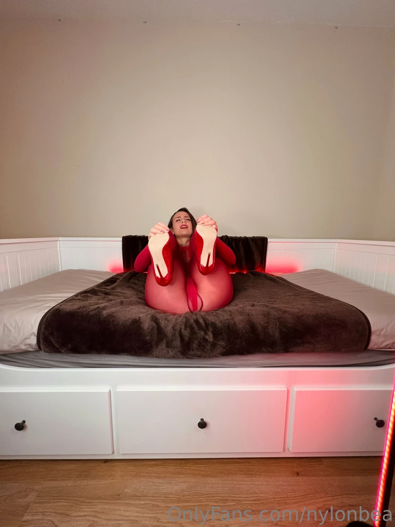 nylonbea Onlyfans leaked photo 18458445 on Hotleaks.tv