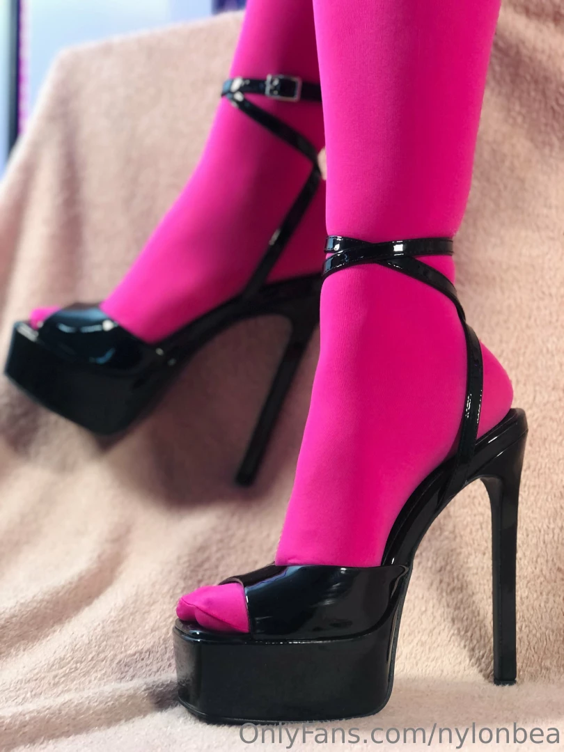 nylonbea Onlyfans leaked photo 18462375 on Hotleaks.tv