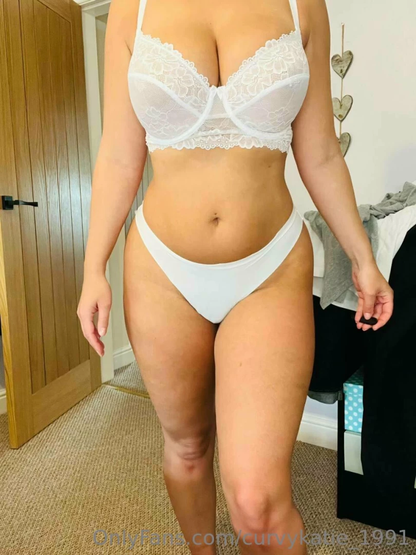 curvykatie_1991 [ curvykatie-1991 ] Onlyfans leaked photo 18445176 on Hotleaks.tv