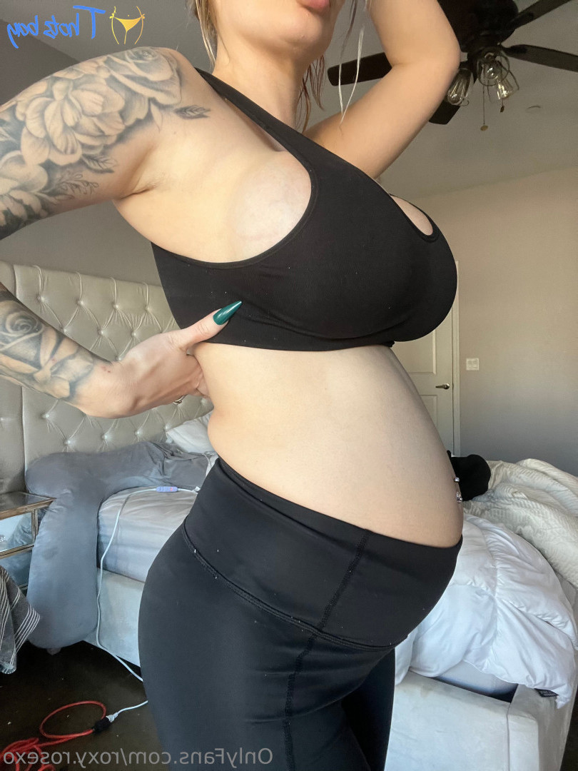 roxy.rosexo [ roxy-rosexo ] Onlyfans leaked photo 18448193 on Hotleaks.tv