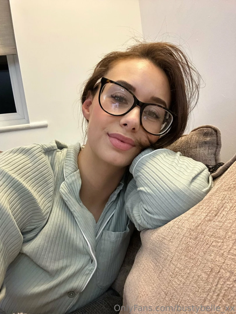 bustybelle_xx [ bustybelle-xx ] Onlyfans leaked photo 18447647 on Hotleaks.tv