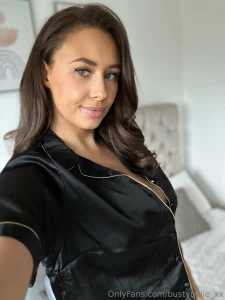 bustybelle_xx