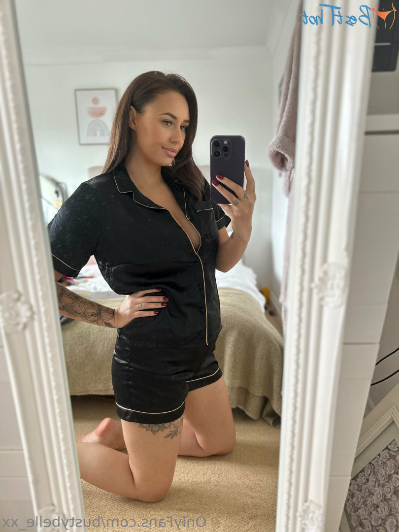 bustybelle_xx [ bustybelle-xx ] Onlyfans leaked photo 18453534 on Hotleaks.tv
