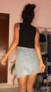 18473303