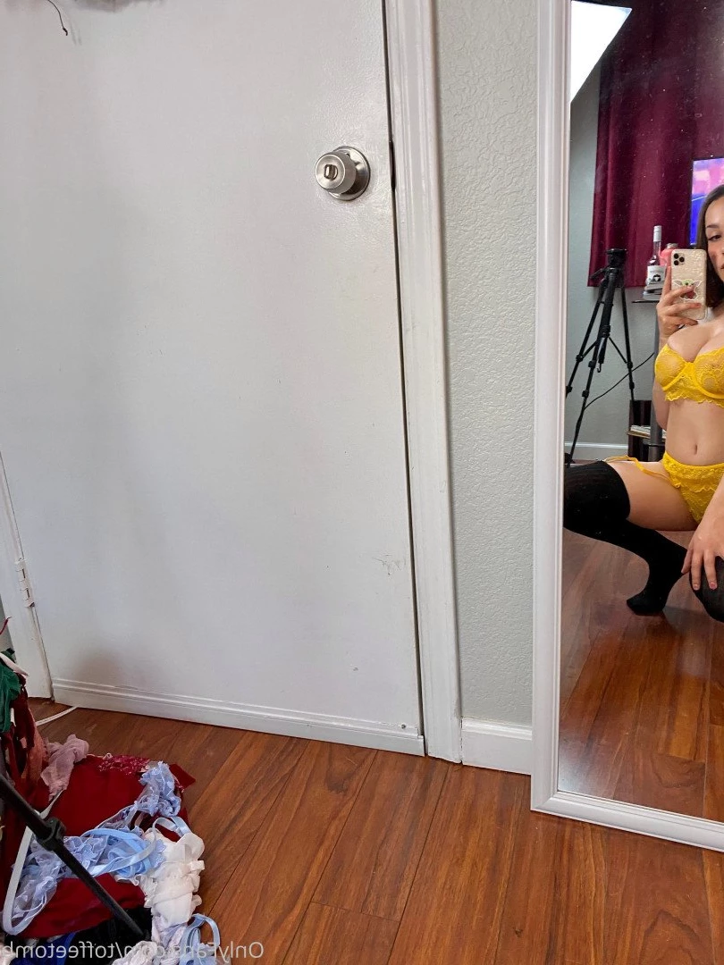 Alexa [ toffeetomb ] Onlyfans leaked photo 1191241 on Hotleaks.tv