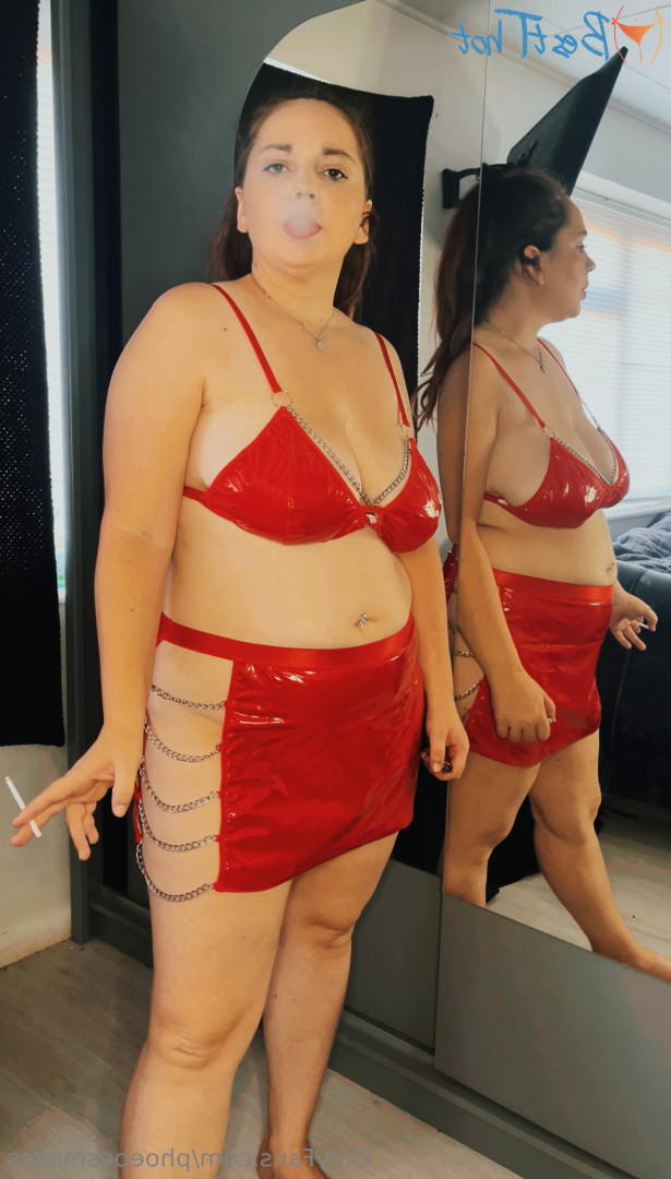 phoebesmokes Onlyfans leaked photo 18455169 on Hotleaks.tv