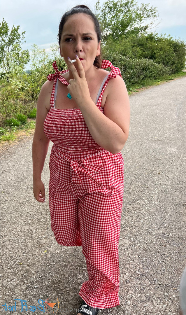 phoebesmokes Onlyfans leaked photo 18457904 on Hotleaks.tv