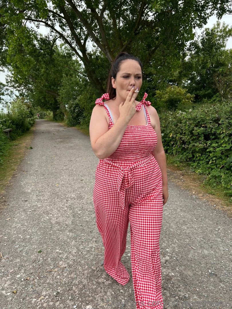 phoebesmokes Onlyfans leaked photo 18457911 on Hotleaks.tv