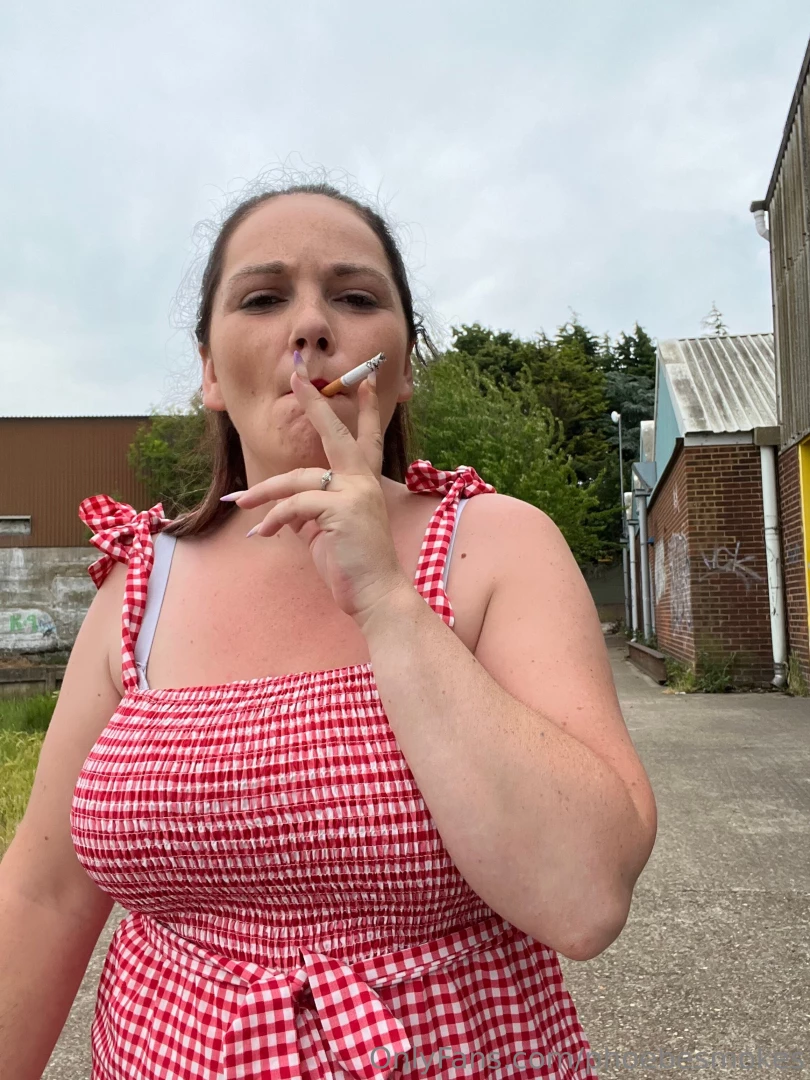 phoebesmokes Onlyfans leaked photo 18457920 on Hotleaks.tv
