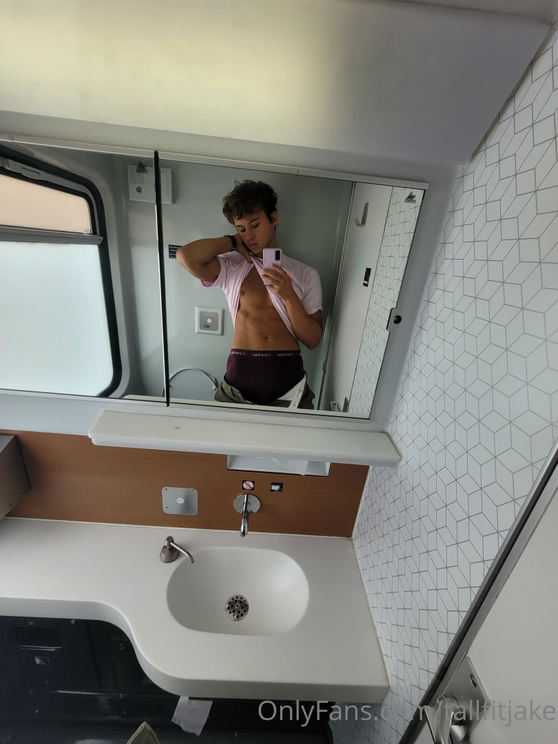 tallfitjake Onlyfans leaked photo 18458075 on Hotleaks.tv