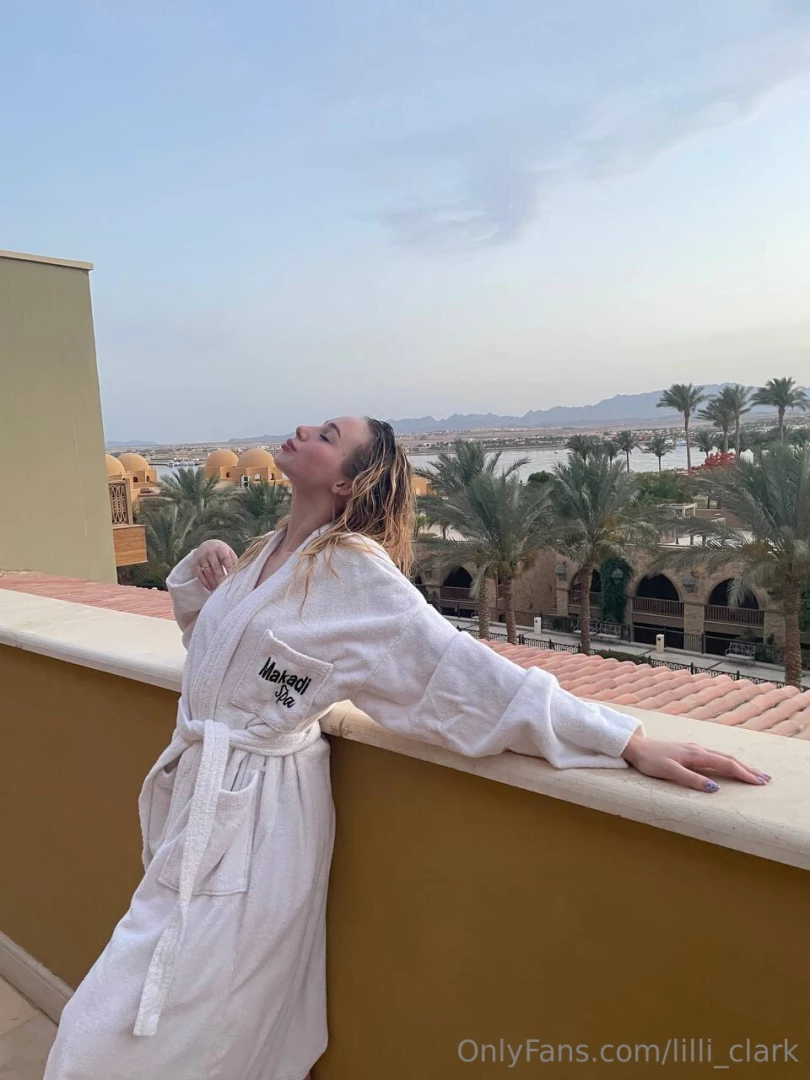 lilli_clark [ lilli-clark ] Onlyfans leaked photo 18450585 on Hotleaks.tv