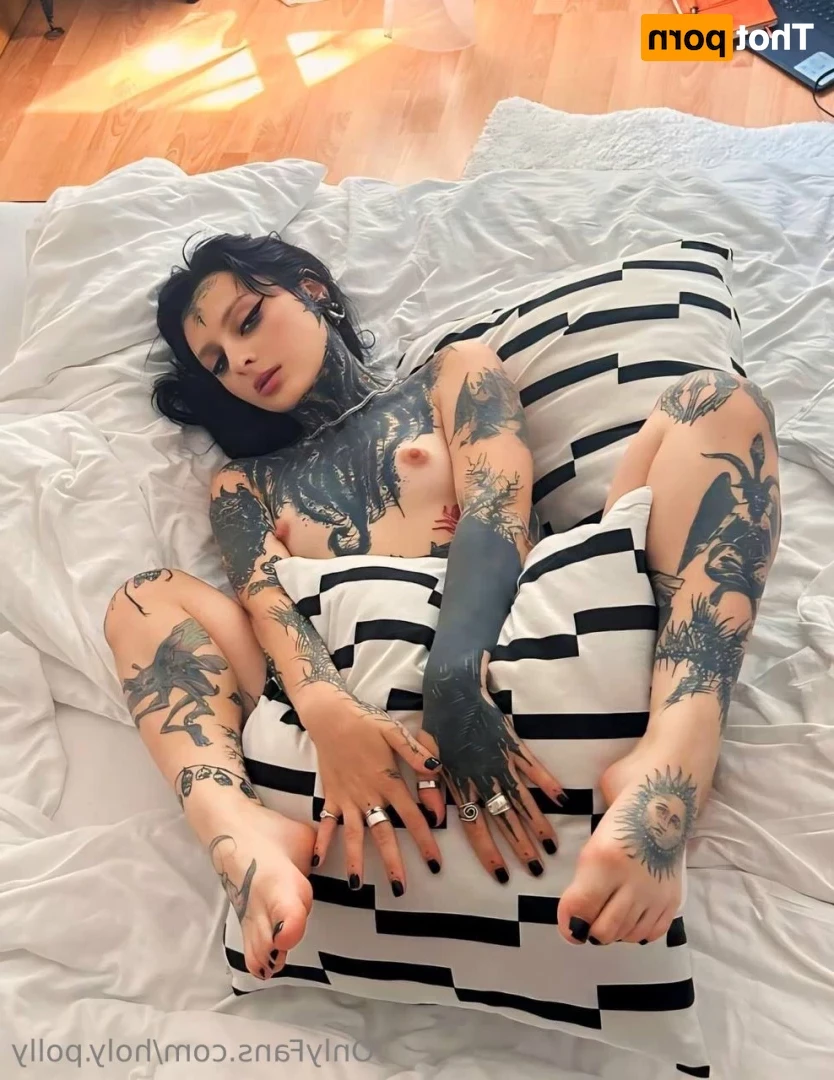 holy.polly [ holy-polly ] Onlyfans leaked photo 18607762 on Hotleaks.tv