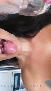 2722697