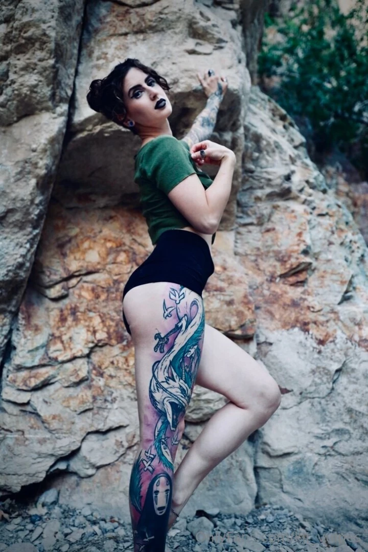caprice_de_lune [ caprice-de-lune ] Onlyfans leaked photo 18454585 on Hotleaks.tv