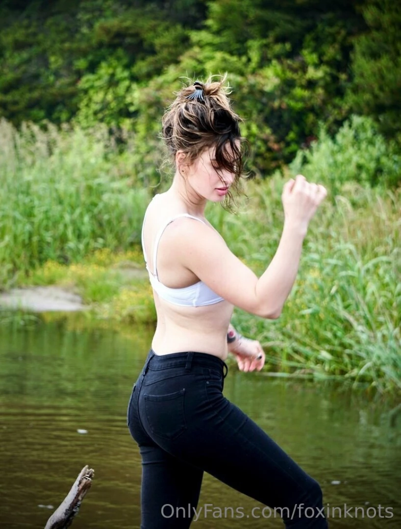 caprice_de_lune [ caprice-de-lune ] Onlyfans leaked photo 18460746 on Hotleaks.tv