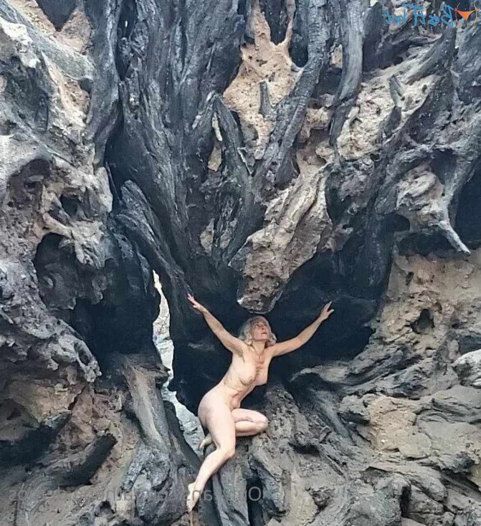 athena.demos [ athena-demos ] Onlyfans leaked photo 18454064 on Hotleaks.tv