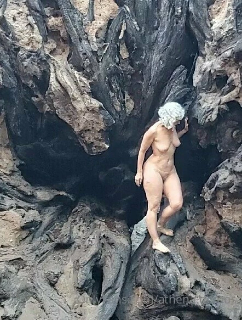 athena.demos [ athena-demos ] Onlyfans leaked photo 18454066 on Hotleaks.tv