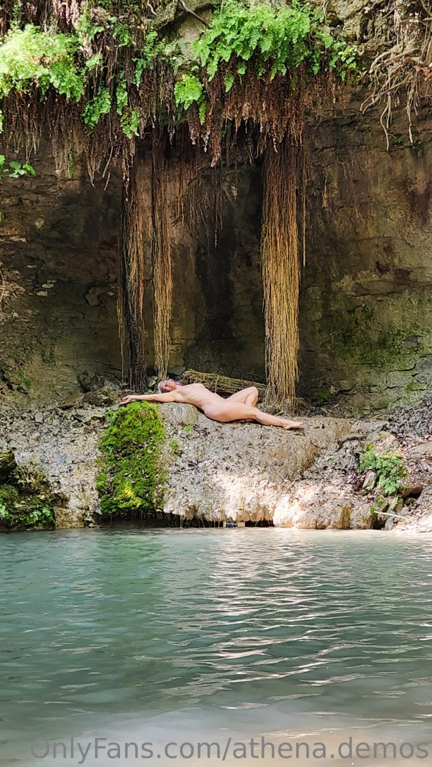 athena.demos [ athena-demos ] Onlyfans leaked photo 18456831 on Hotleaks.tv