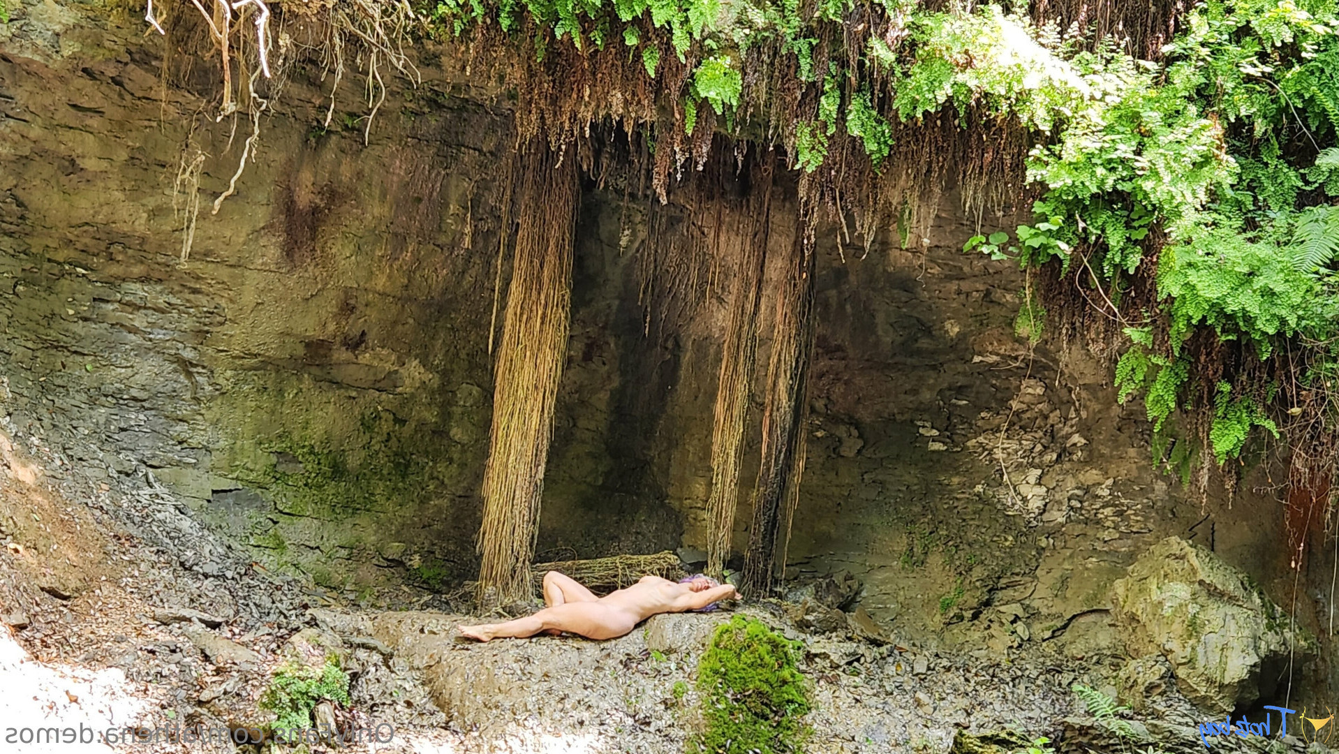 athena.demos [ athena-demos ] Onlyfans leaked photo 18456833 on Hotleaks.tv