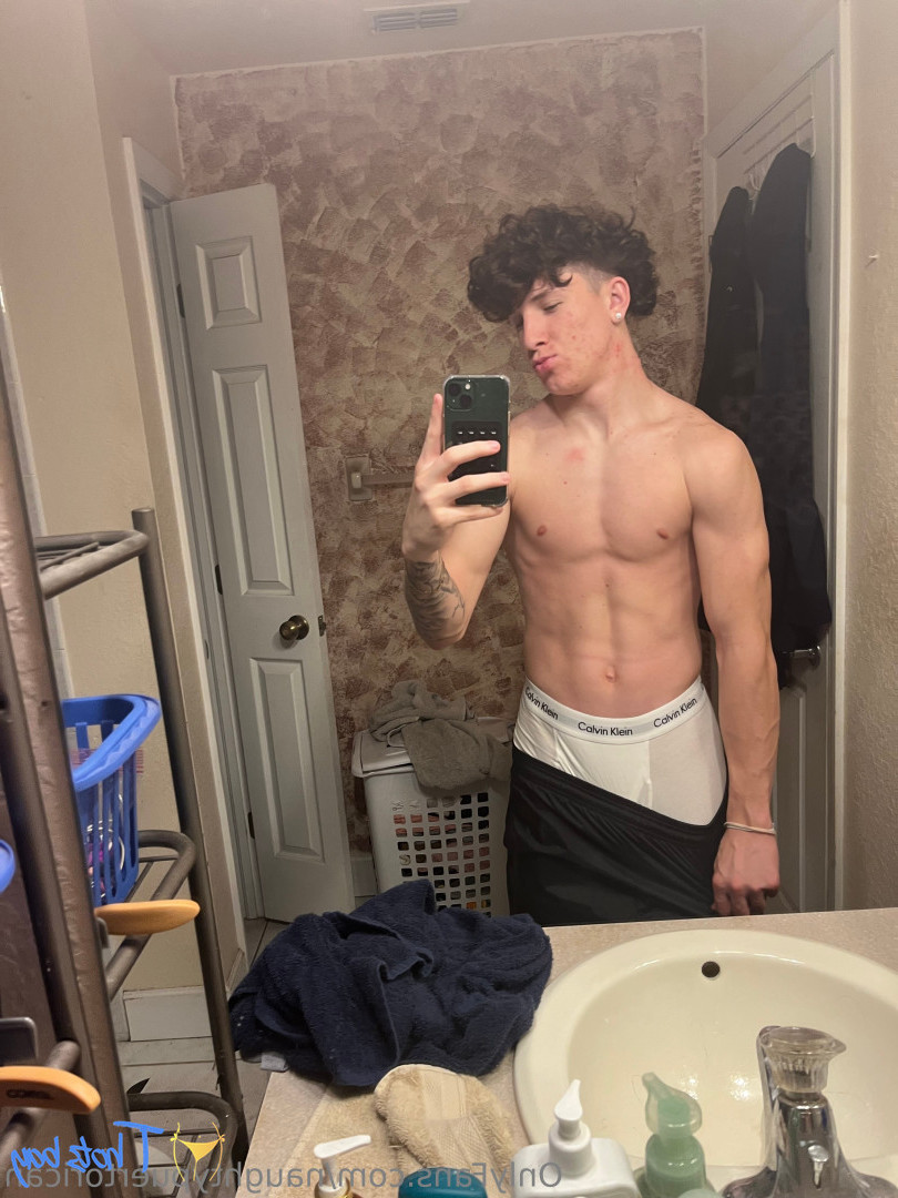 naughtypuertorican Onlyfans leaked photo 18455408 on Hotleaks.tv