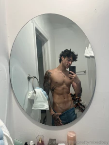 prettymixedboy
