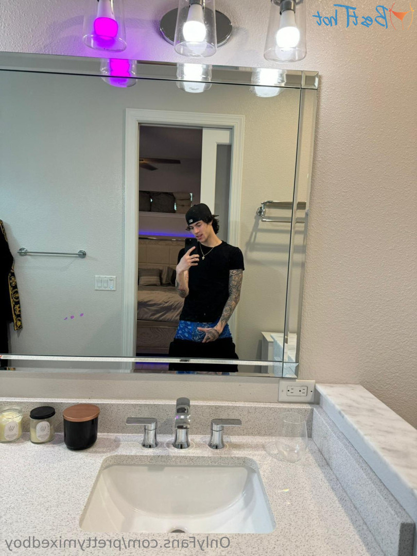 prettymixedboy Onlyfans leaked photo 18456739 on Hotleaks.tv