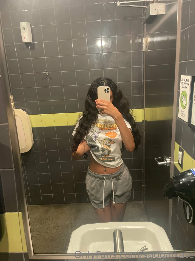sadgalkate Onlyfans leaked photo 18464565 on Hotleaks.tv