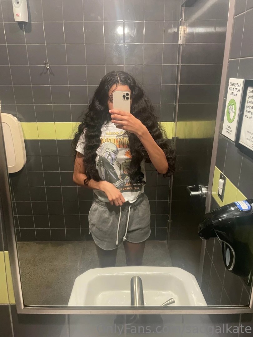 sadgalkate Onlyfans leaked photo 18464566 on Hotleaks.tv