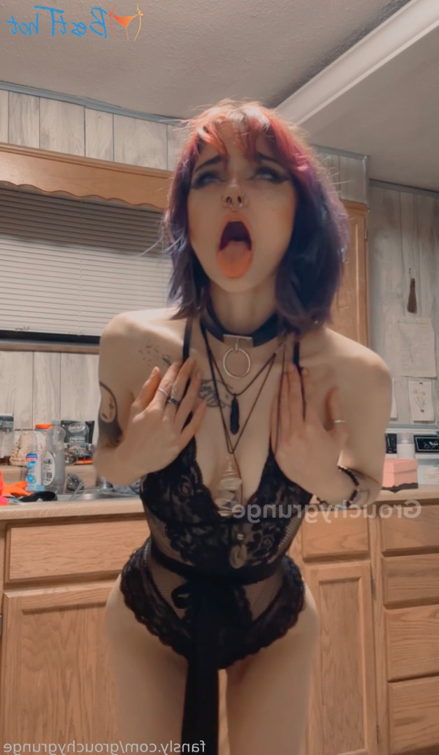 grouchygrunge Onlyfans leaked photo 18461384 on Hotleaks.tv
