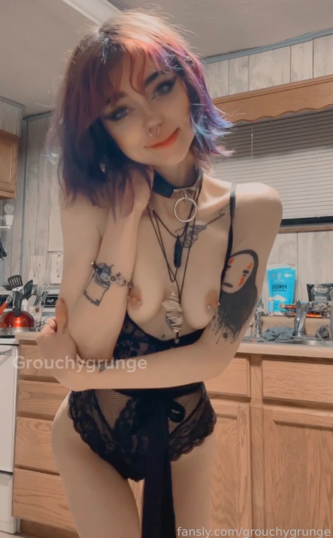 grouchygrunge Onlyfans leaked photo 18461387 on Hotleaks.tv