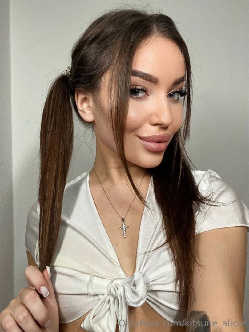 kitsune_alicie [ kitsune-alicie ] Onlyfans leaked photo 18461895 on Hotleaks.tv