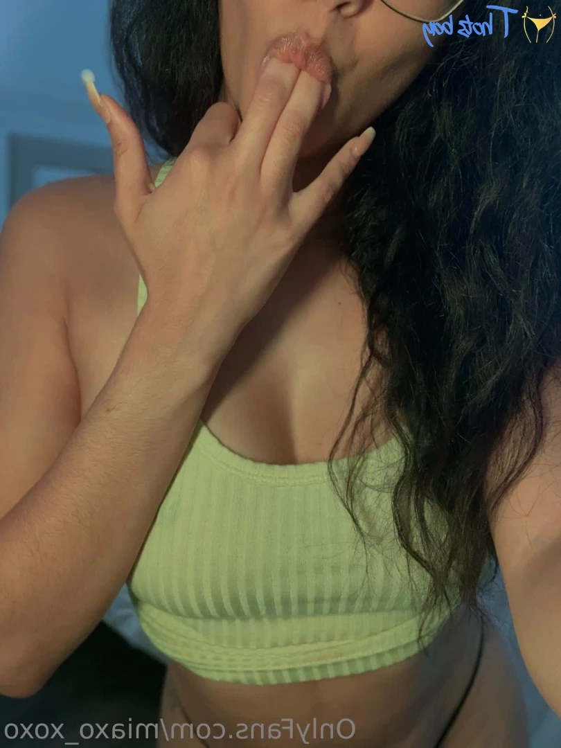 miaxo_xoxo [ miaxo-xoxo ] Onlyfans leaked photo 18555323 on Hotleaks.tv