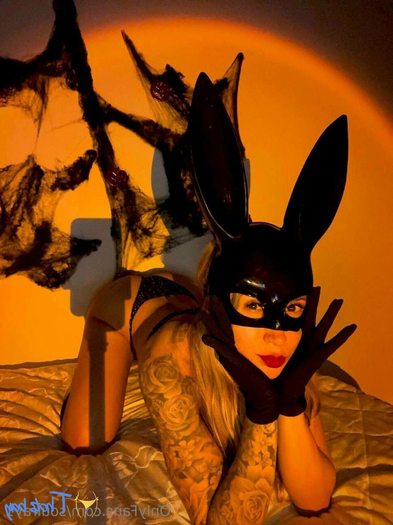 alicia.ray [ alicia-ray ] Onlyfans leaked photo 18468753 on Hotleaks.tv
