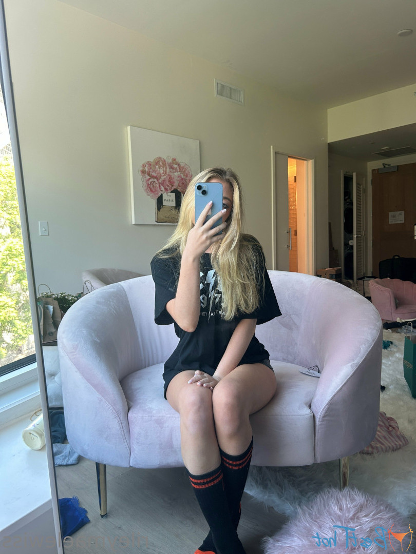 rileymaetwo Onlyfans leaked photo 18469584 on Hotleaks.tv