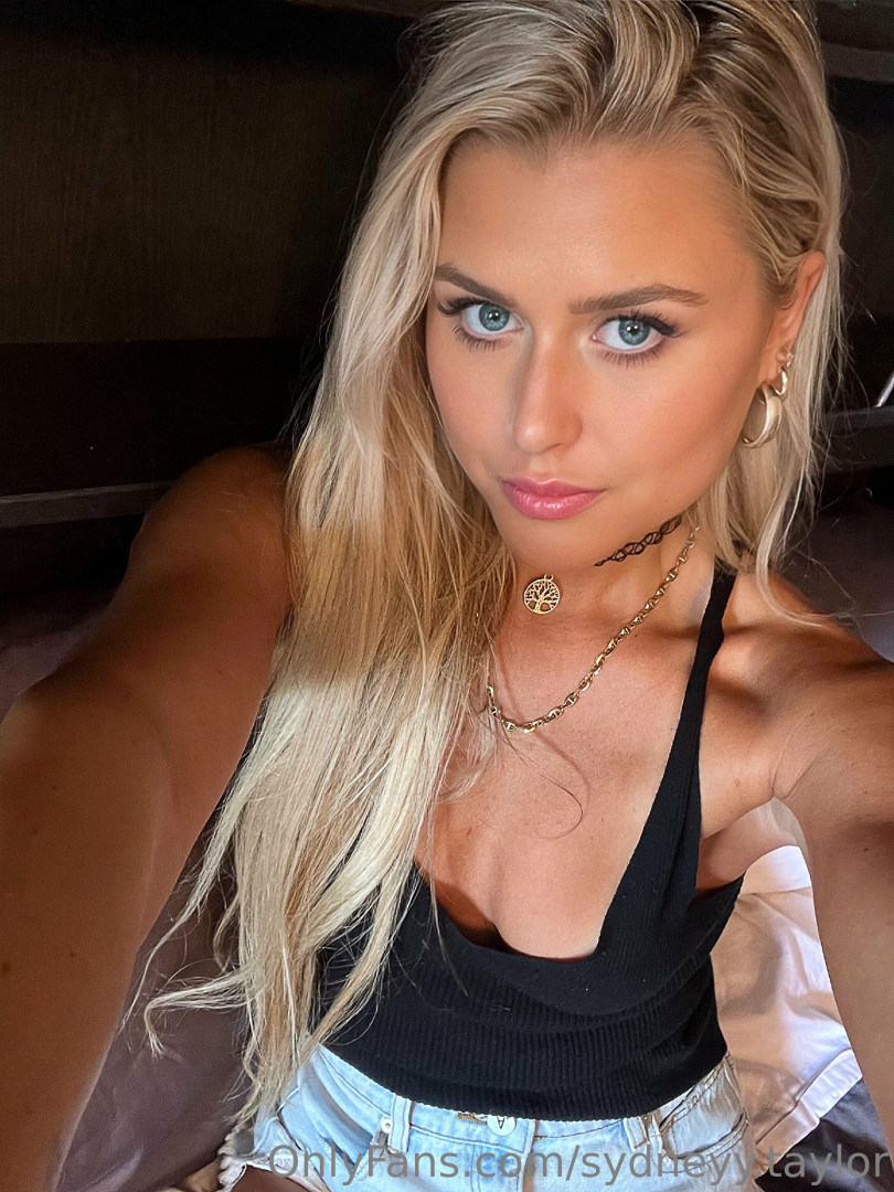 sydneyy.taylor [ sydneyy-taylor ] Onlyfans leaked photo 18474560 on Hotleaks.tv