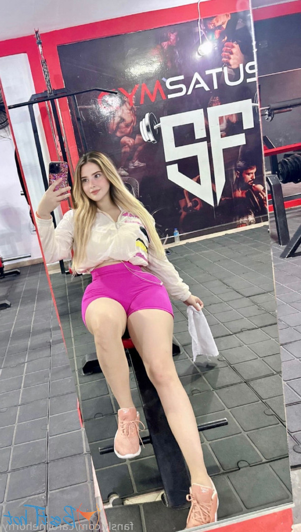 carolinehorny Onlyfans leaked photo 18484989 on Hotleaks.tv