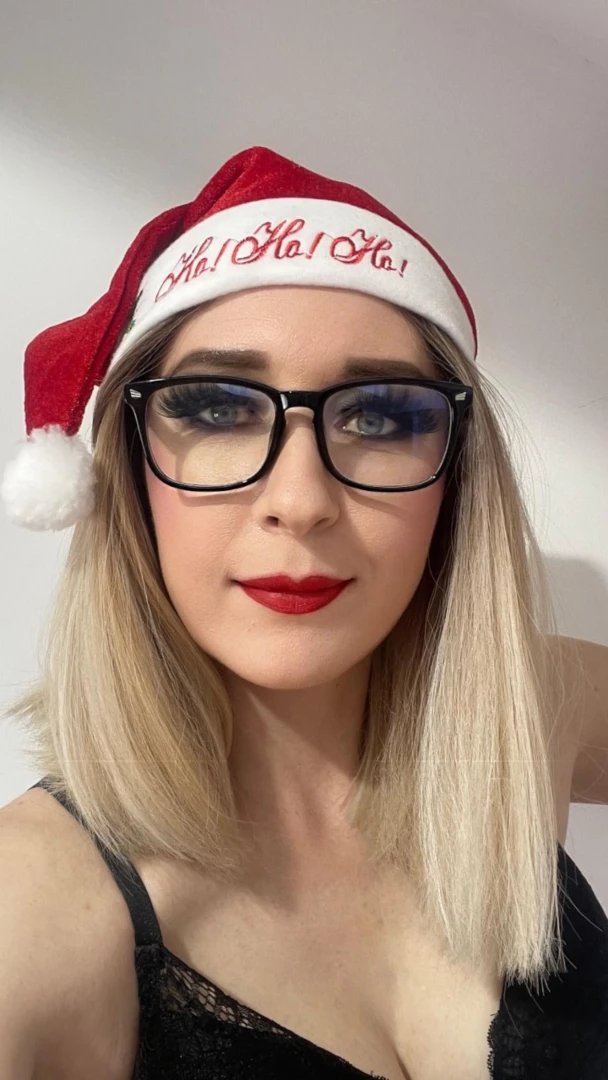 lovebanaxy Onlyfans leaked photo 18492122 on Hotleaks.tv