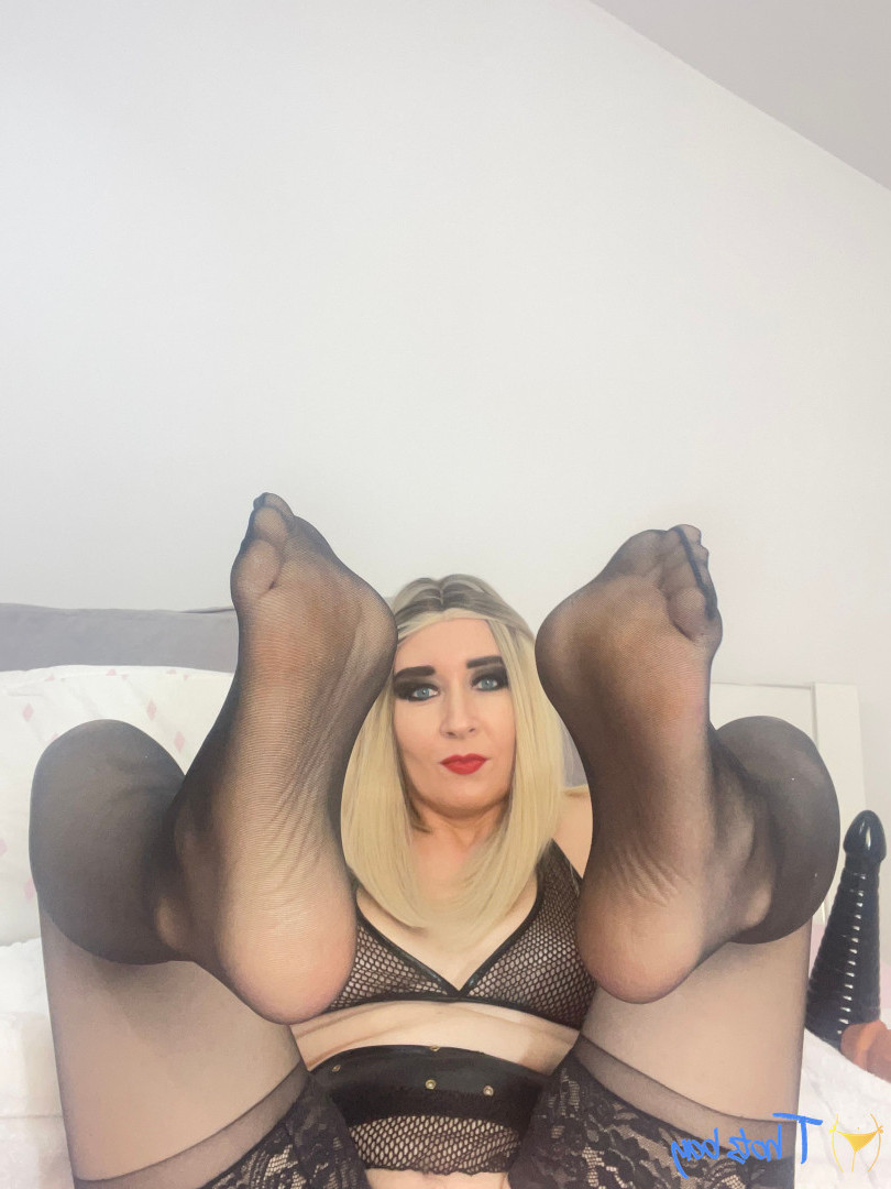 lovebanaxy Onlyfans leaked photo 18502508 on Hotleaks.tv