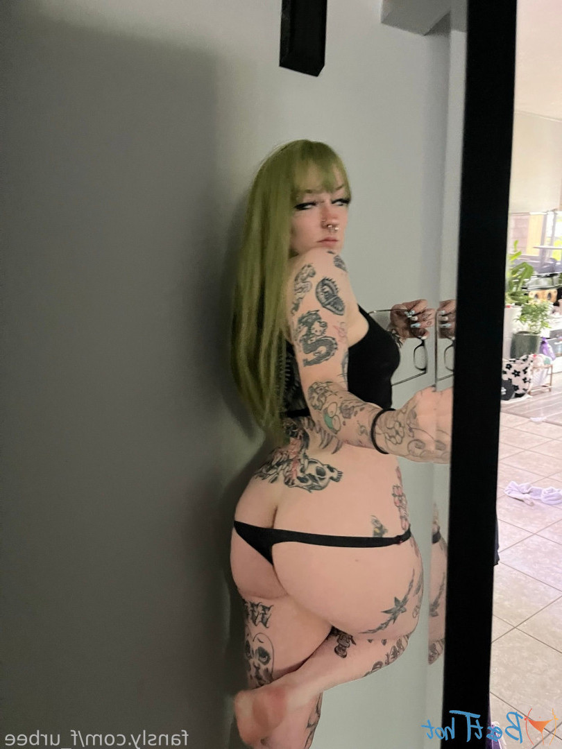 f_urbee [ f-urbee ] Onlyfans leaked photo 18509494 on Hotleaks.tv