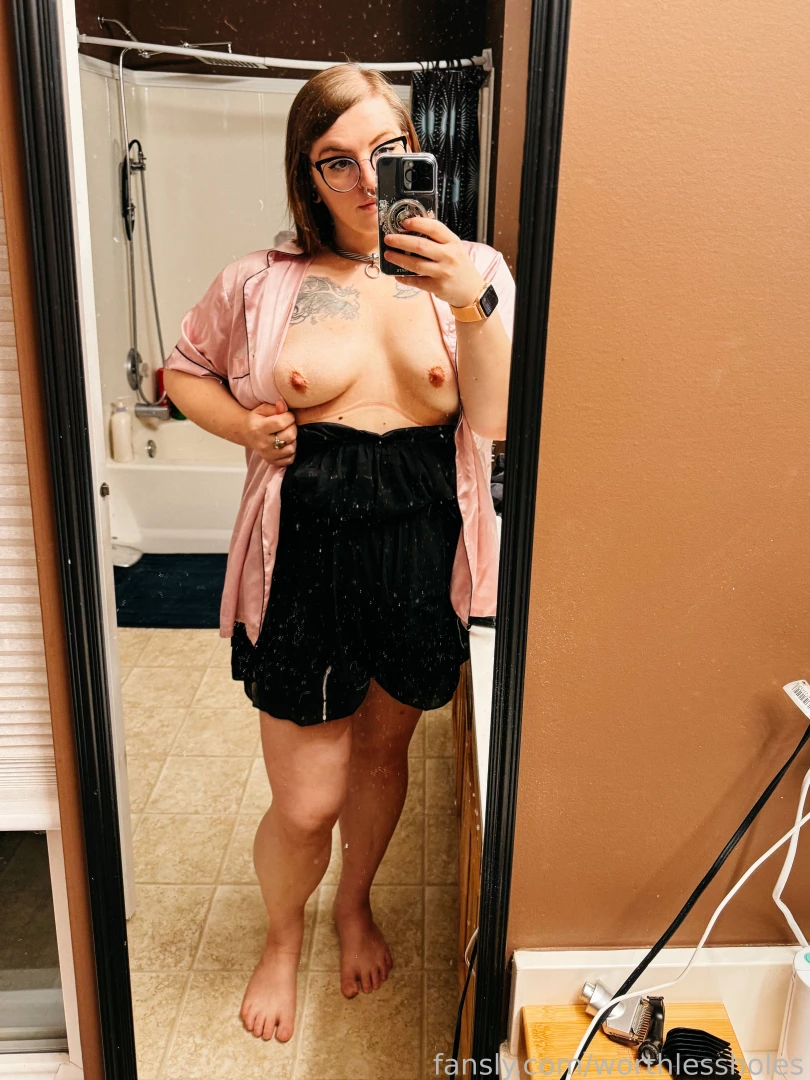 worthlessholes Onlyfans leaked photo 18505500 on Hotleaks.tv