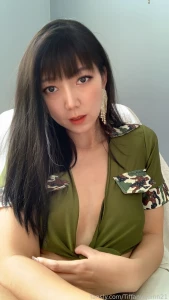18526812