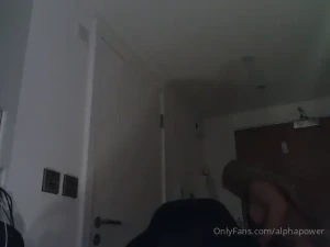 18541529