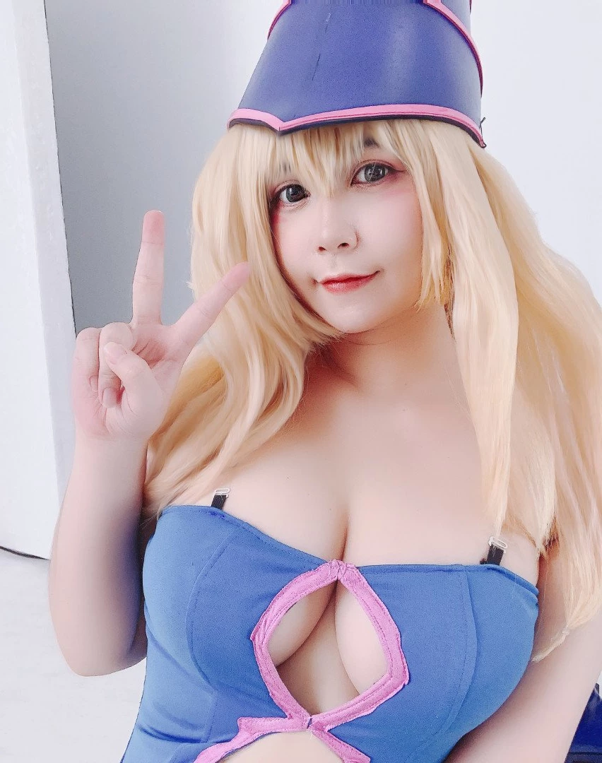 Uy Uy - Extra Thicc Princess - NO NUDE [ uyuy2907 ] Onlyfans leaked photo 1204698 on Hotleaks.tv