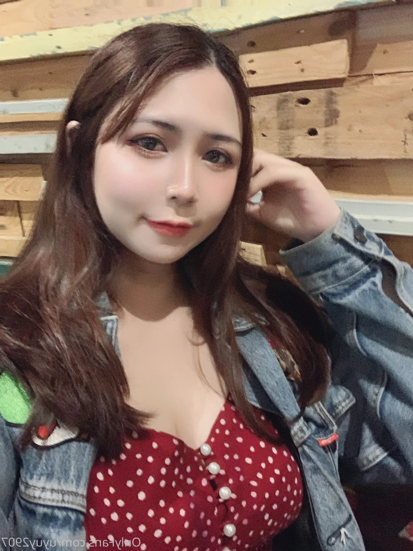 Uy Uy - Extra Thicc Princess - NO NUDE [ uyuy2907 ] Onlyfans leaked photo 6436845 on Hotleaks.tv