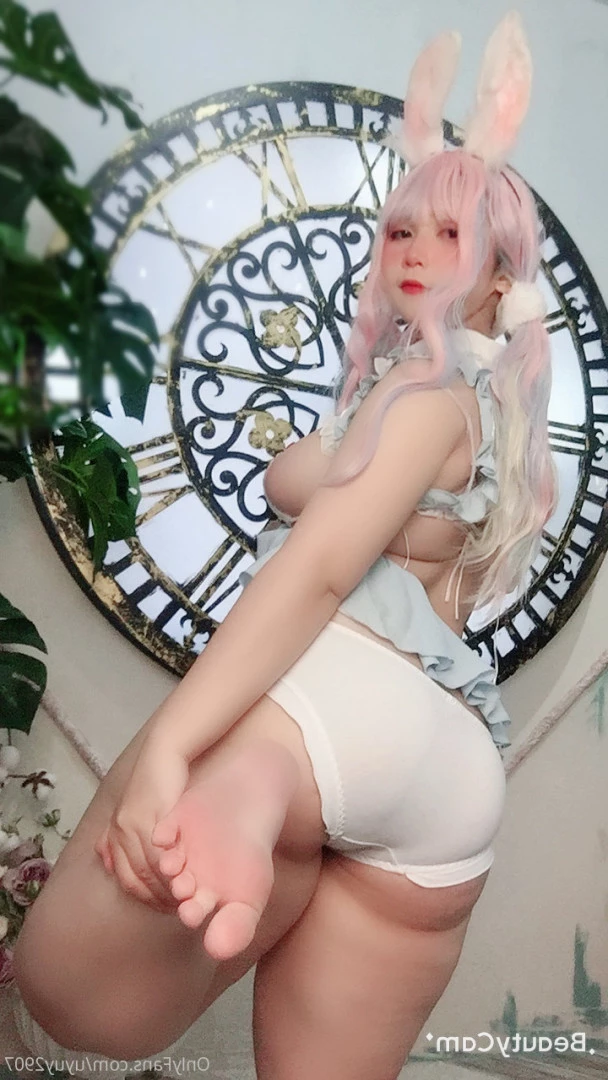 Uy Uy - Extra Thicc Princess - NO NUDE [ uyuy2907 ] Onlyfans leaked photo 6440454 on Hotleaks.tv