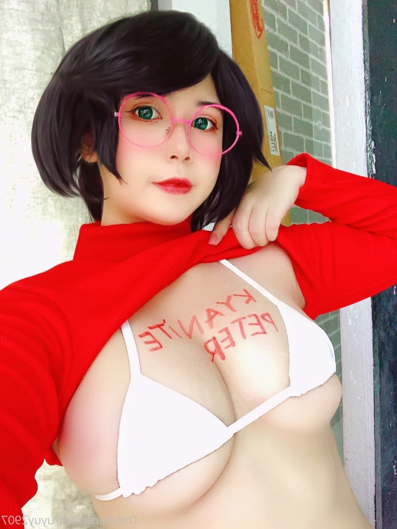 Uy Uy - Extra Thicc Princess - NO NUDE [ uyuy2907 ] Onlyfans leaked photo 6442199 on Hotleaks.tv