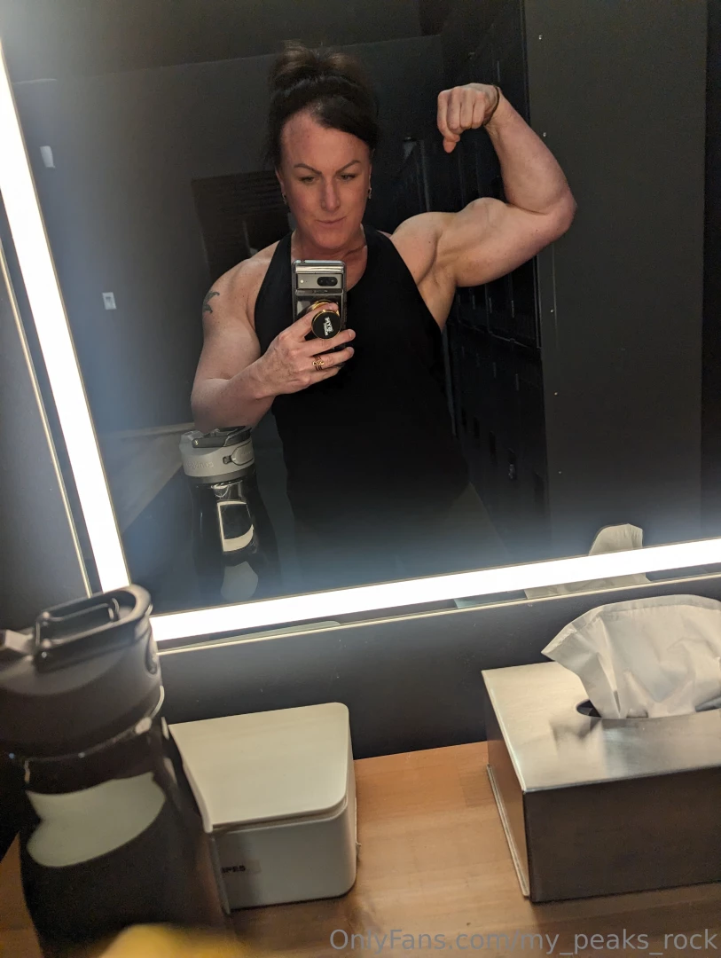 my_peaks_rock [ my-peaks-rock ] Onlyfans leaked photo 18575182 on Hotleaks.tv